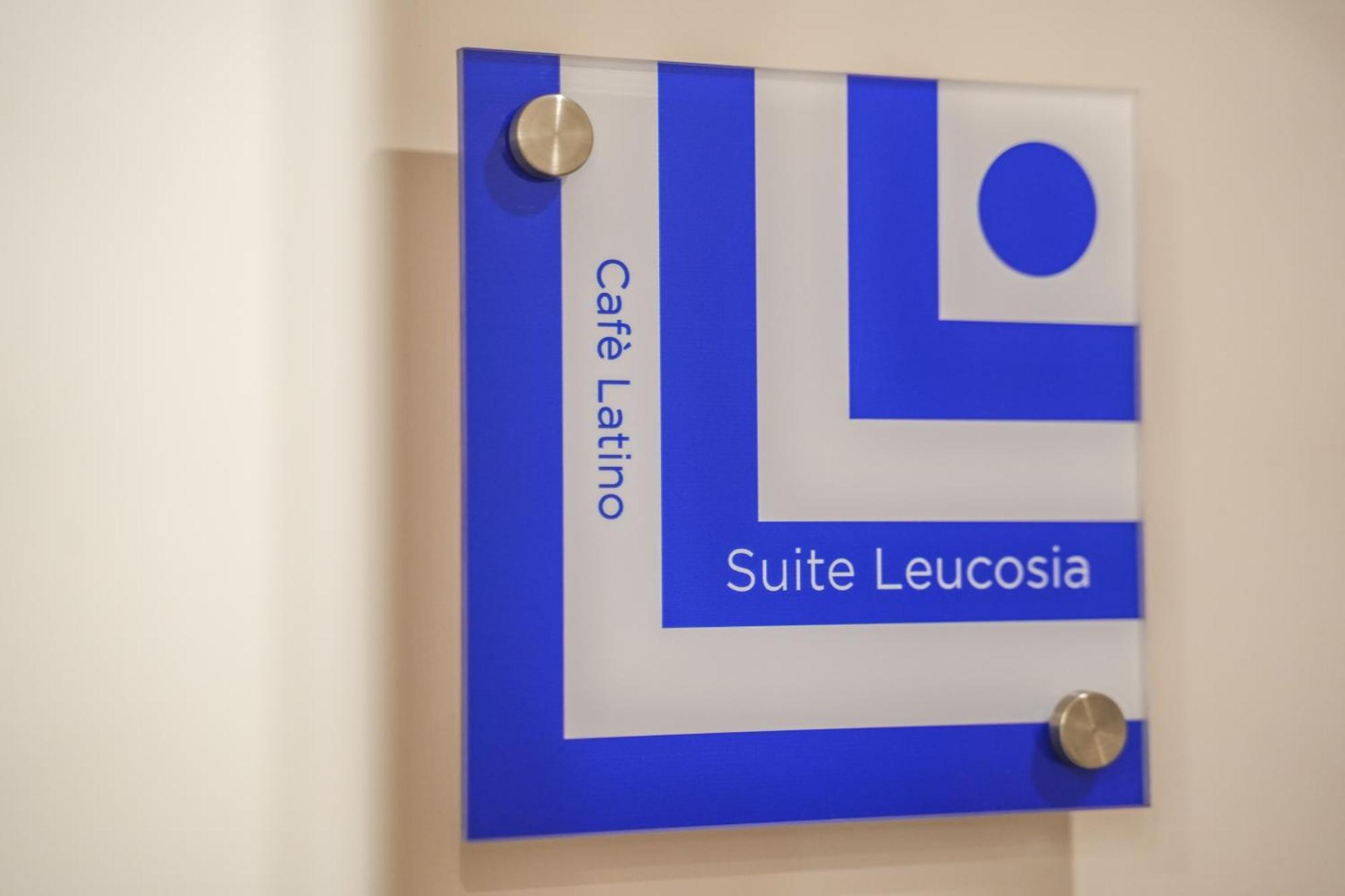Cafe Latino Suites Сорренто Экстерьер фото