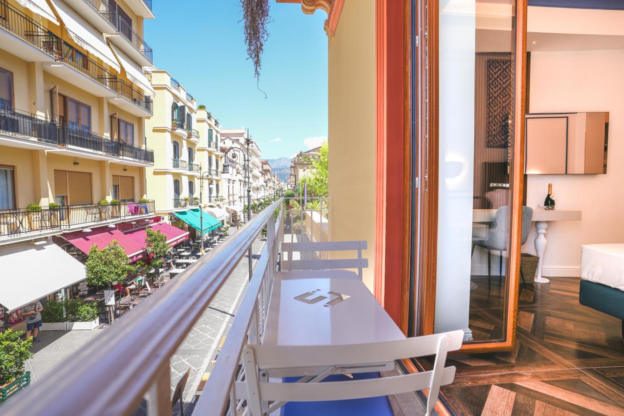 Cafe Latino Suites Сорренто Экстерьер фото