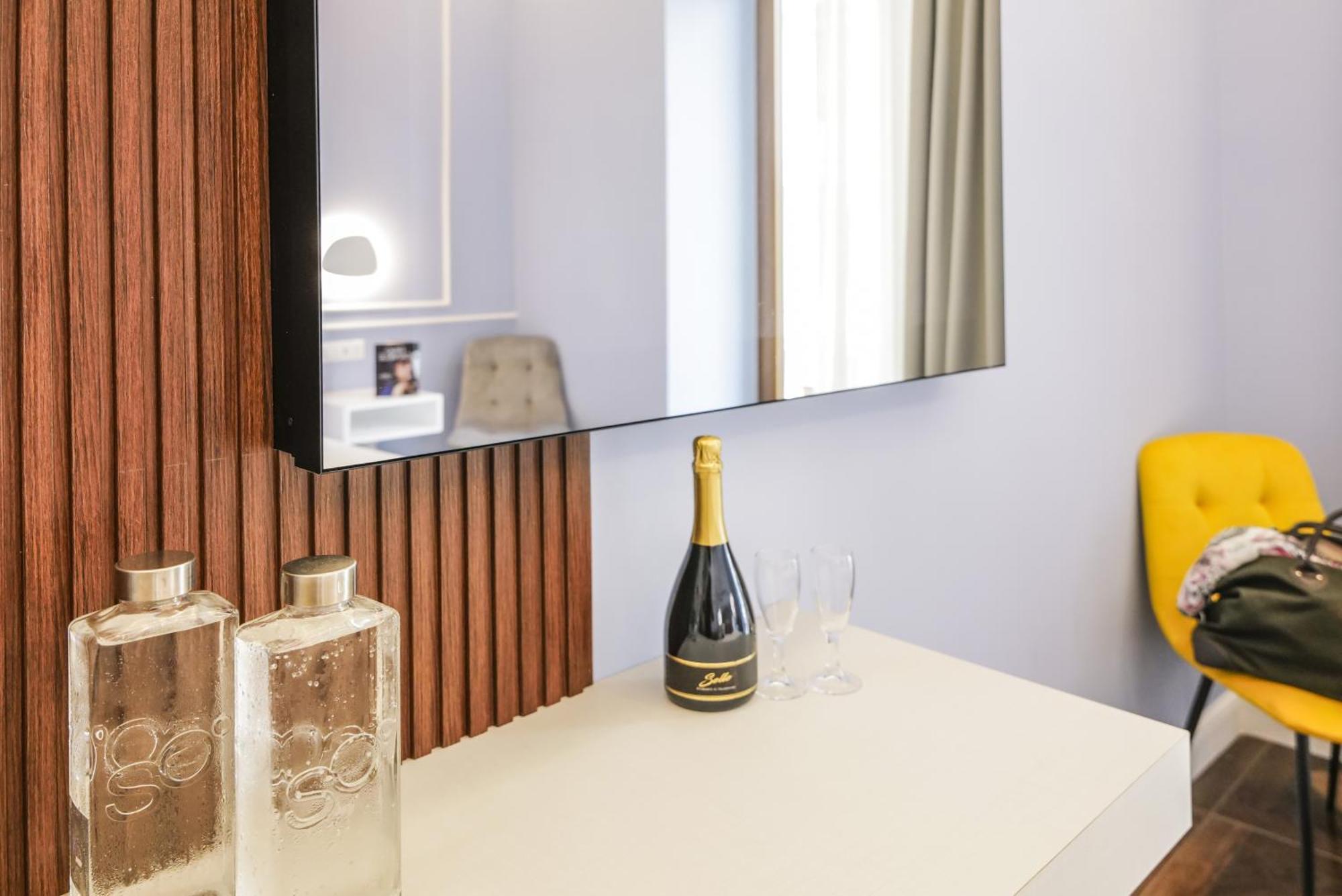 Cafe Latino Suites Сорренто Экстерьер фото