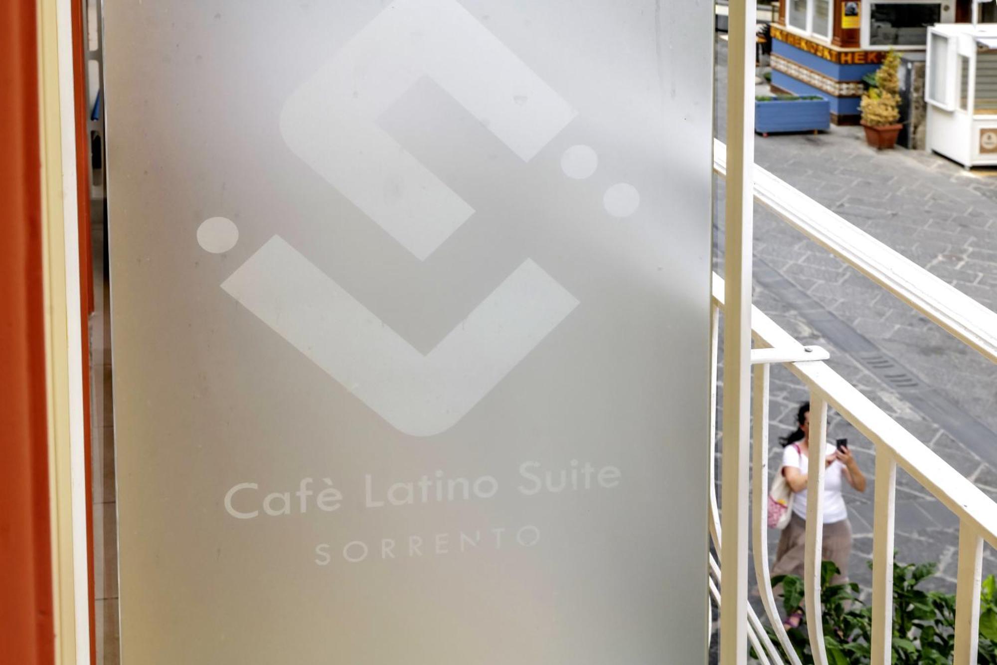Cafe Latino Suites Сорренто Экстерьер фото