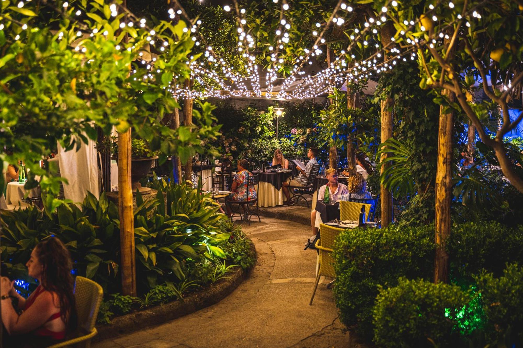 Cafe Latino Suites Сорренто Экстерьер фото